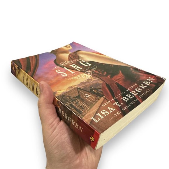 ⚡️3/$15⚡️ Sing [Paperback] by Lisa Tawn Bergren - Picture 2 of 3